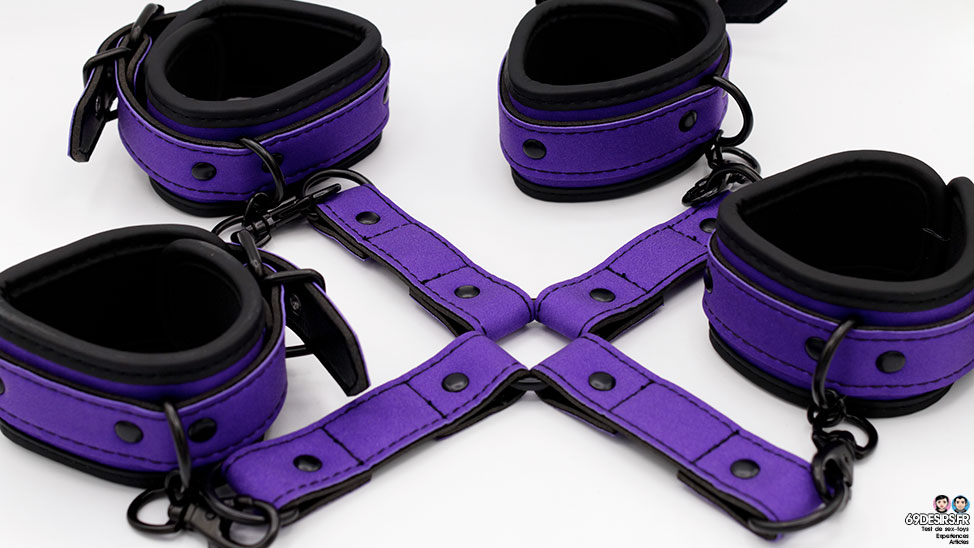 BDSM bondage adulte jeu sexy érotique menottes bouche attache soumission FR